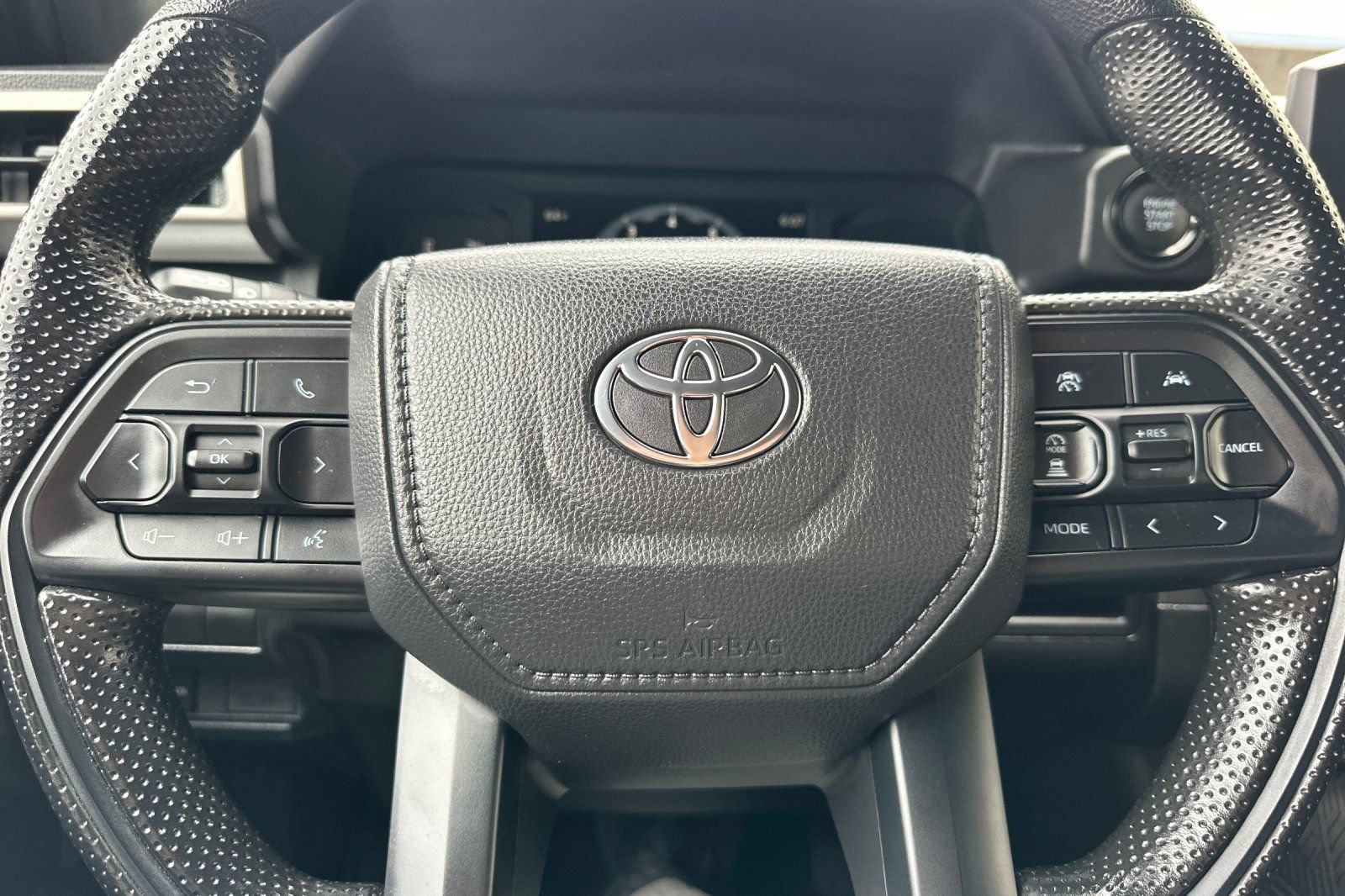 Used 2025 Toyota Tacoma SR5 AWD/4WD image 29