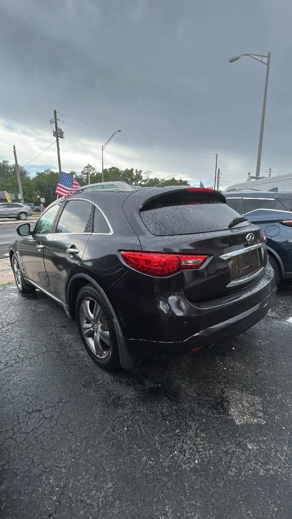 Used 2009 INFINITI FX35 2WD w/ Technology Pkg image 3