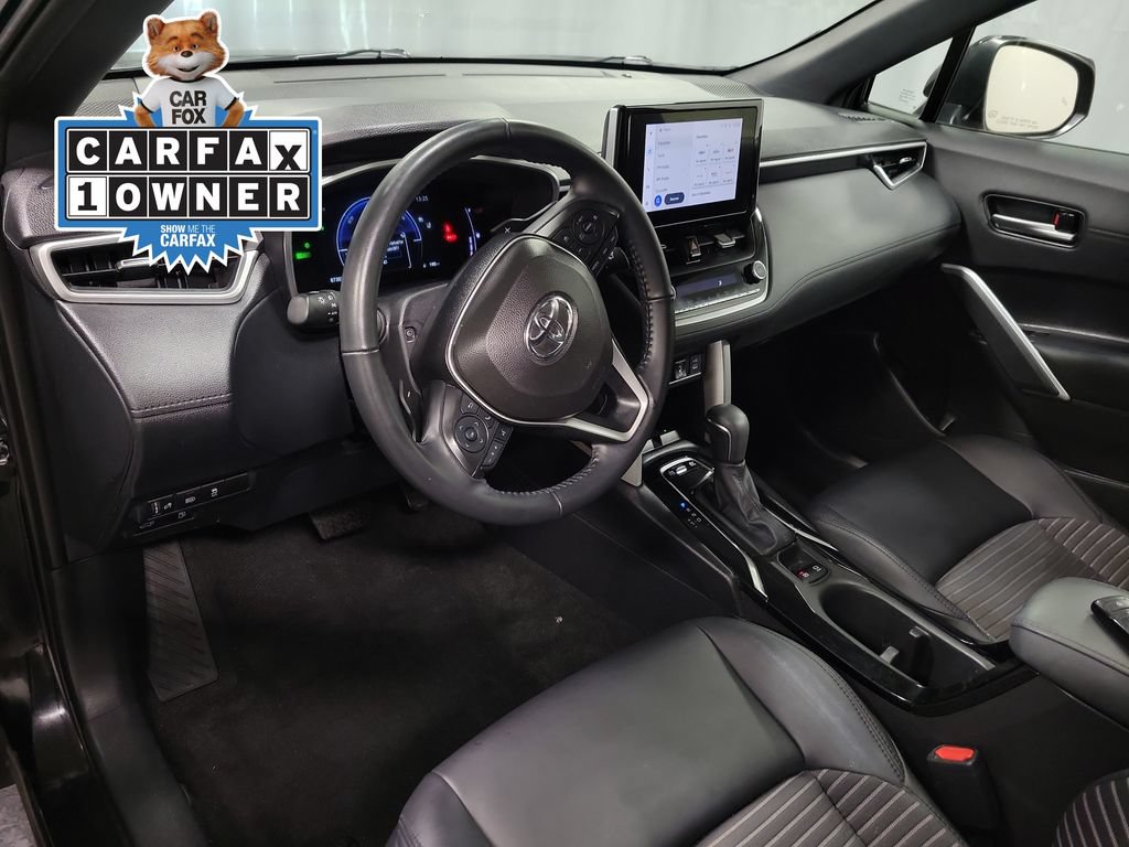 Used 2024 Toyota Corolla Cross AWD Hybrid w/ Convenience Package image 17