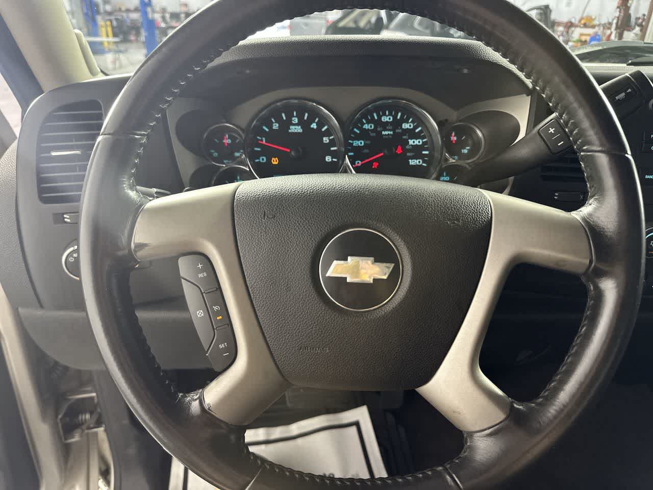 Used 2009 Chevrolet Silverado 1500 LT w/ Power Pack Plus AWD/4WD image 13