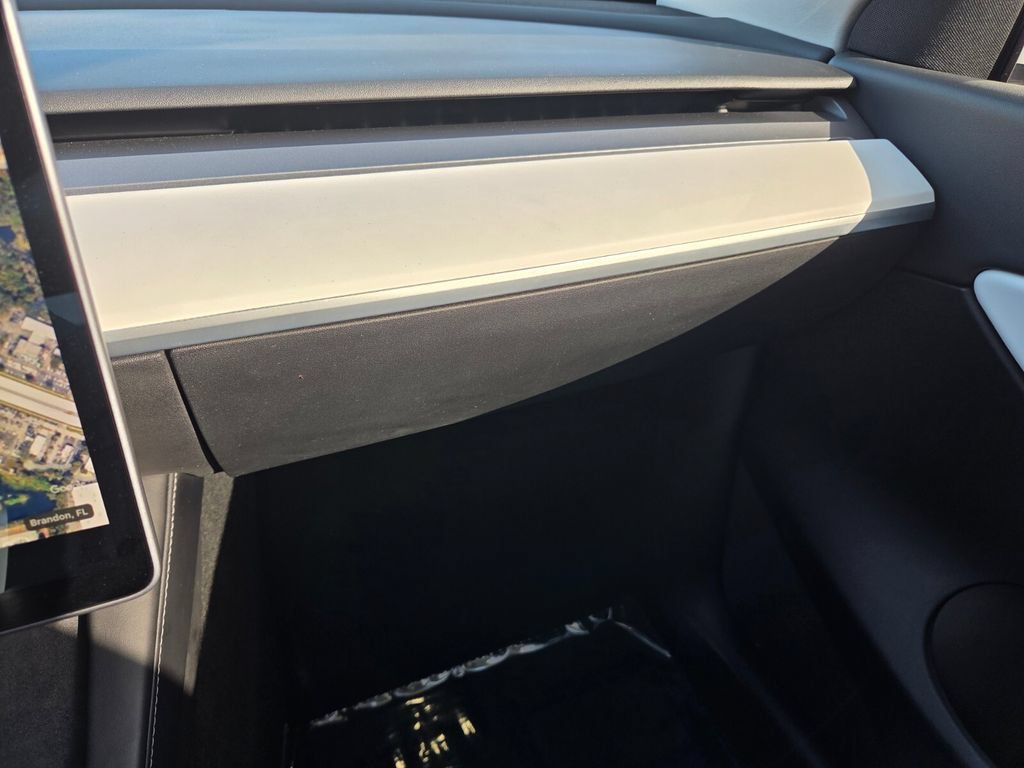 Used 2022 Tesla Model Y Performance AWD/4WD image 27