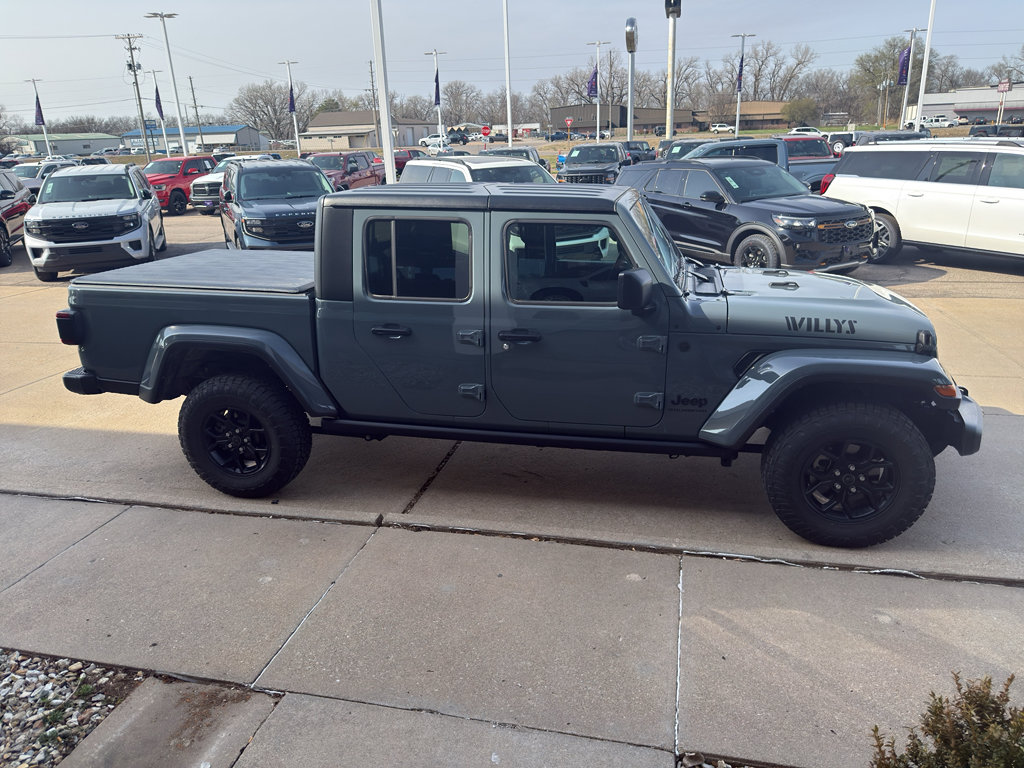 Used 2024 Jeep Gladiator Willys image 4