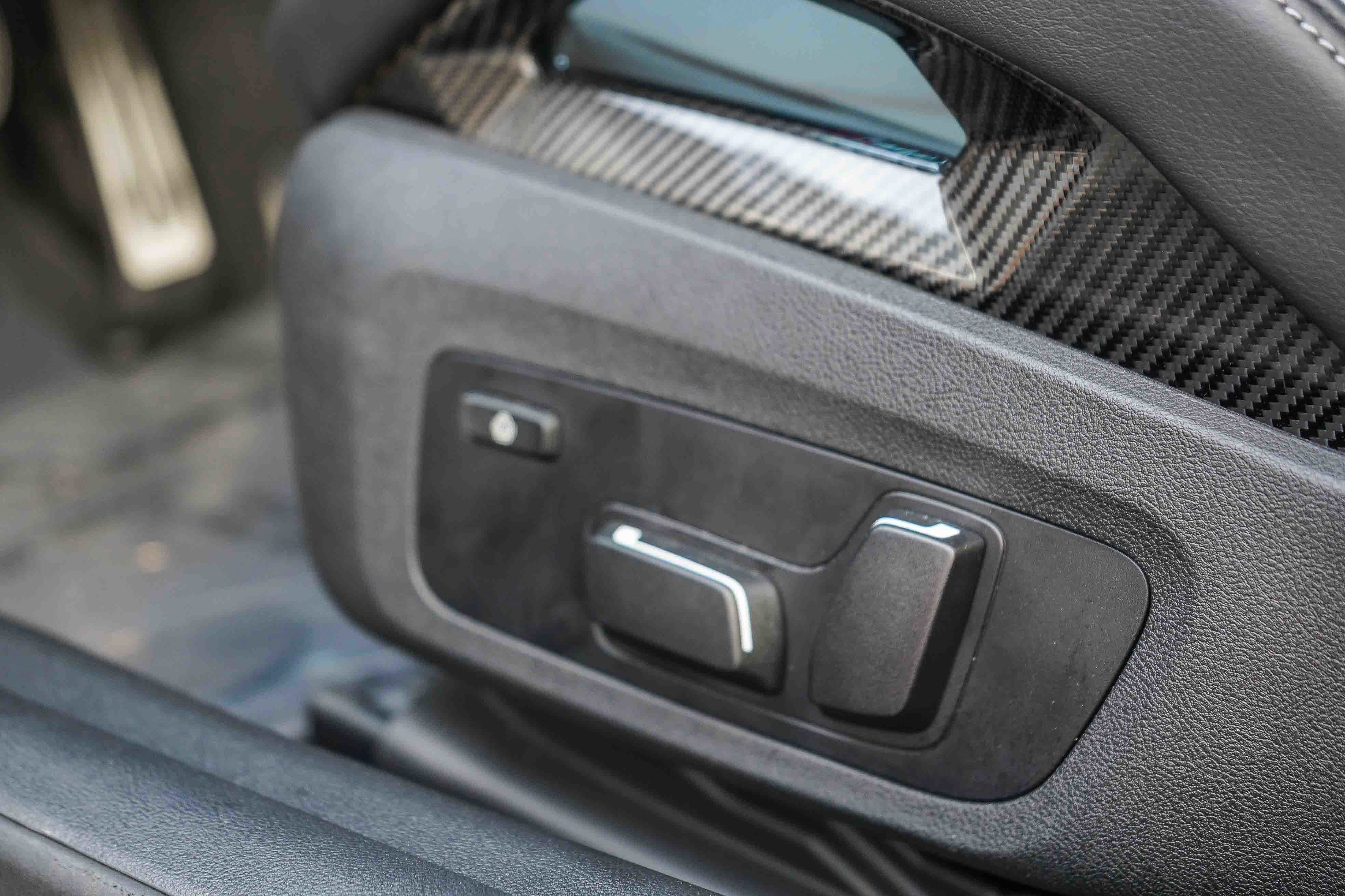 Used 2025 BMW M4 Competition w/ Executive Package image 38