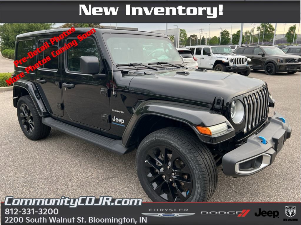 Used 2023 Jeep Wrangler Sahara w/ Cold Weather Group AWD/4WD image 1