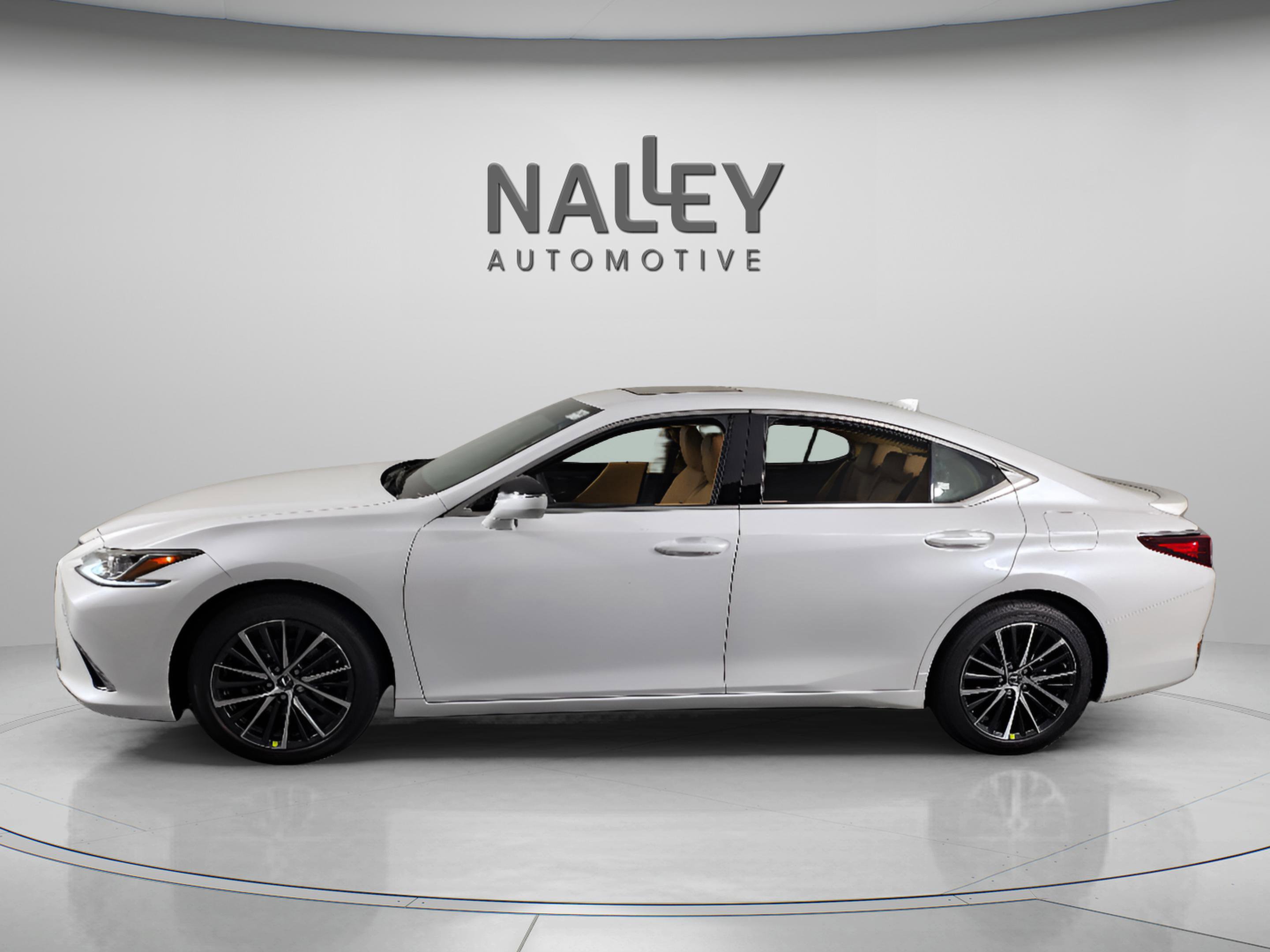 New 2025 Lexus ES 300h w/ Premium Package image 2