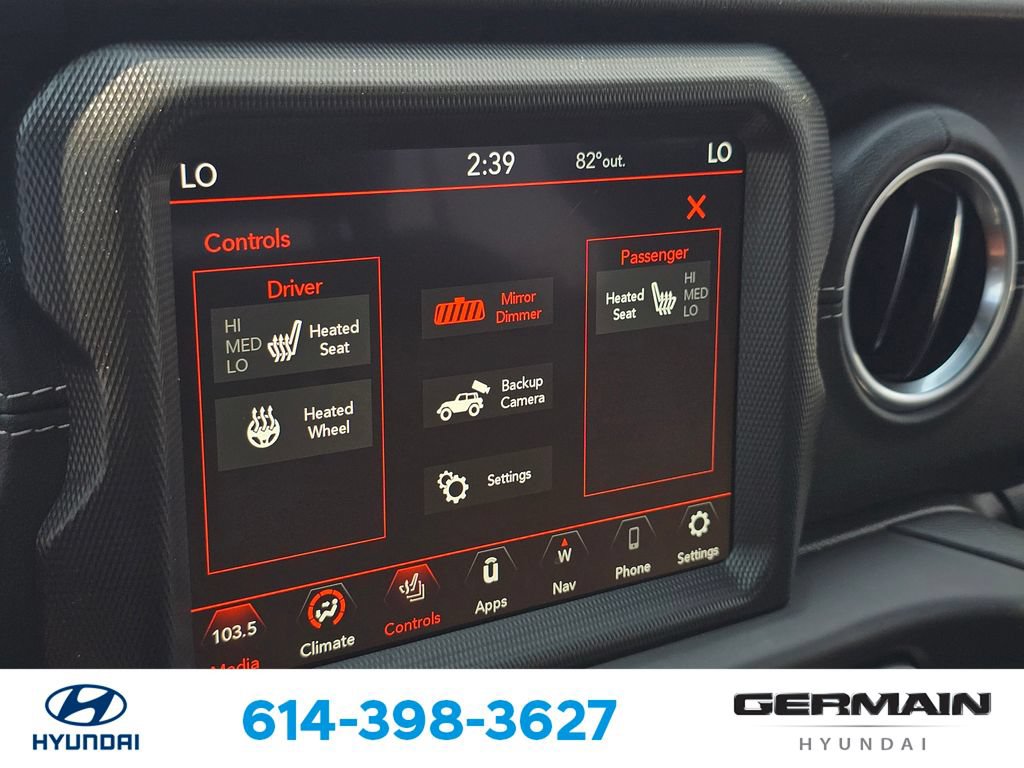 Used 2021 Jeep Wrangler Unlimited Sahara w/ Cold Weather Group AWD/4WD image 29