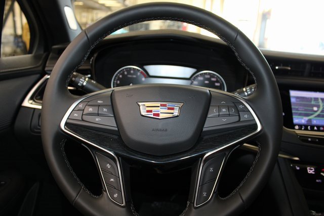 New 2025 Cadillac XT5 Premium Luxury w/ LPO, Floor Liner Package image 21