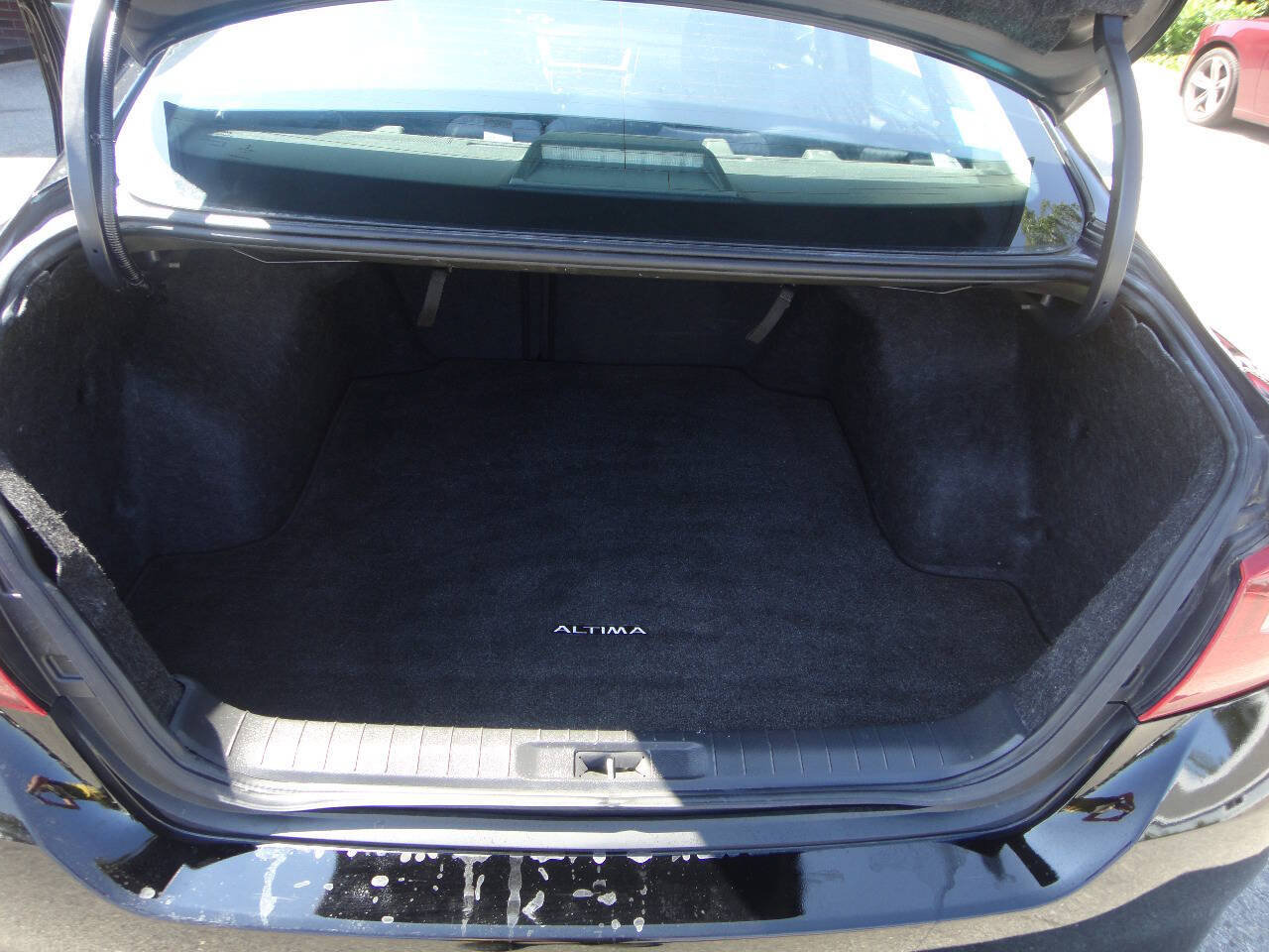 Used 2018 Nissan Altima 2.5 SV FWD image 16
