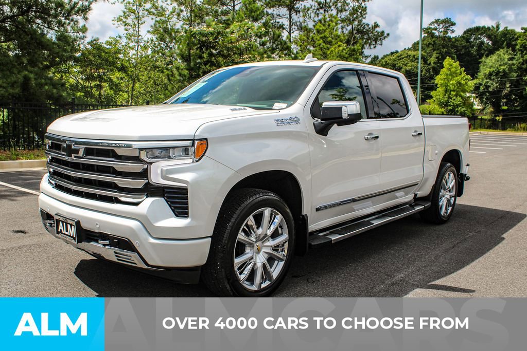 Used 2025 Chevrolet Silverado 1500 High Country image 3