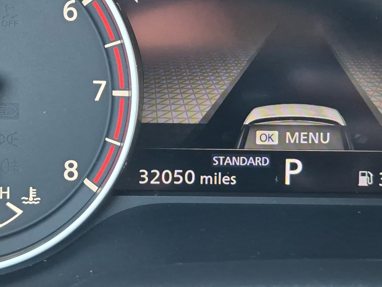 Used 2023 Nissan Rogue SL w/ SL Premium Package image 2