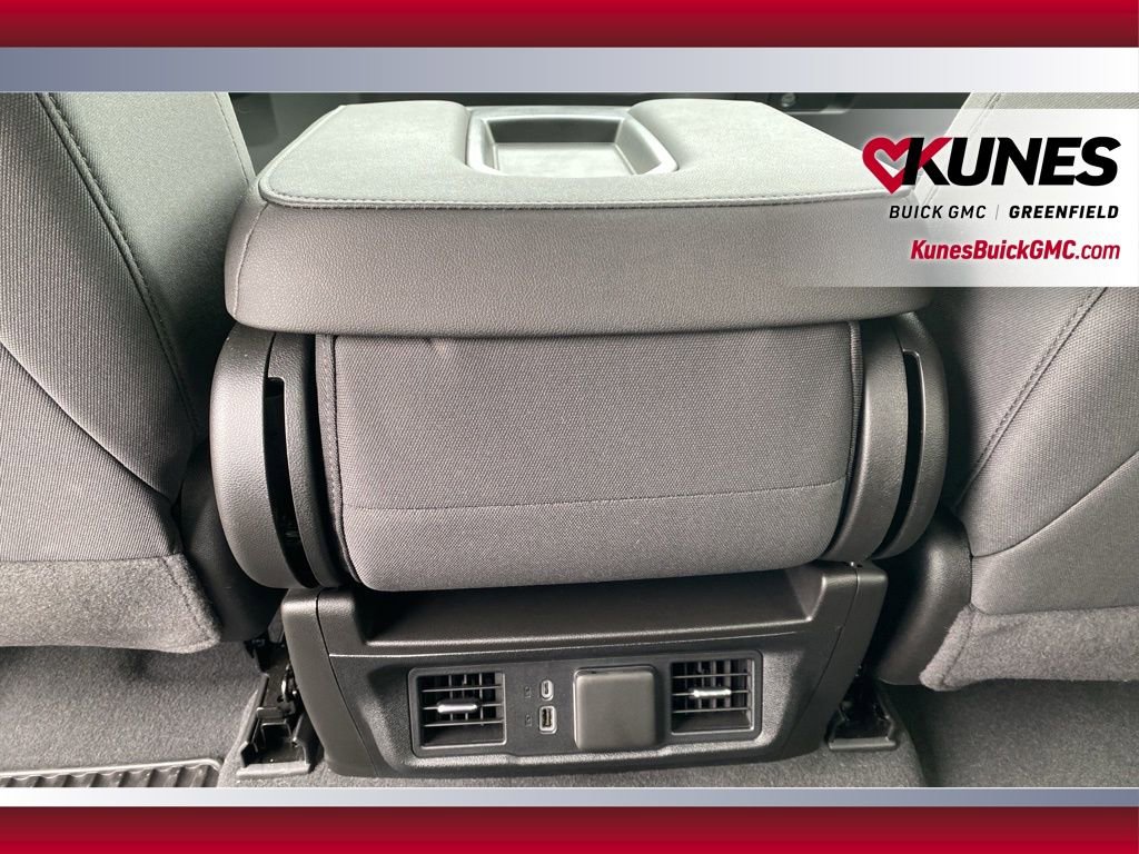 Used 2024 GMC Sierra 1500 Elevation image 33
