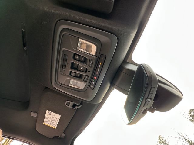 Used 2020 Chevrolet Silverado 1500 High Country w/ Technology Package image 37