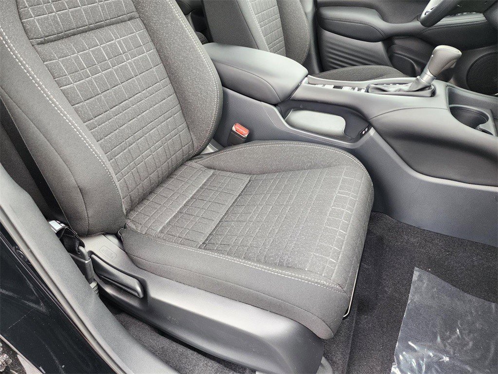 Used 2025 Honda HR-V LX image 16