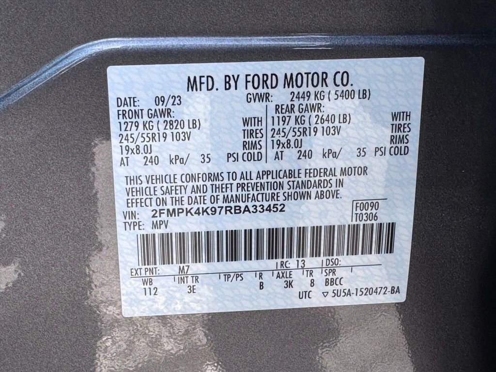 Used 2024 Ford Edge Titanium image 44