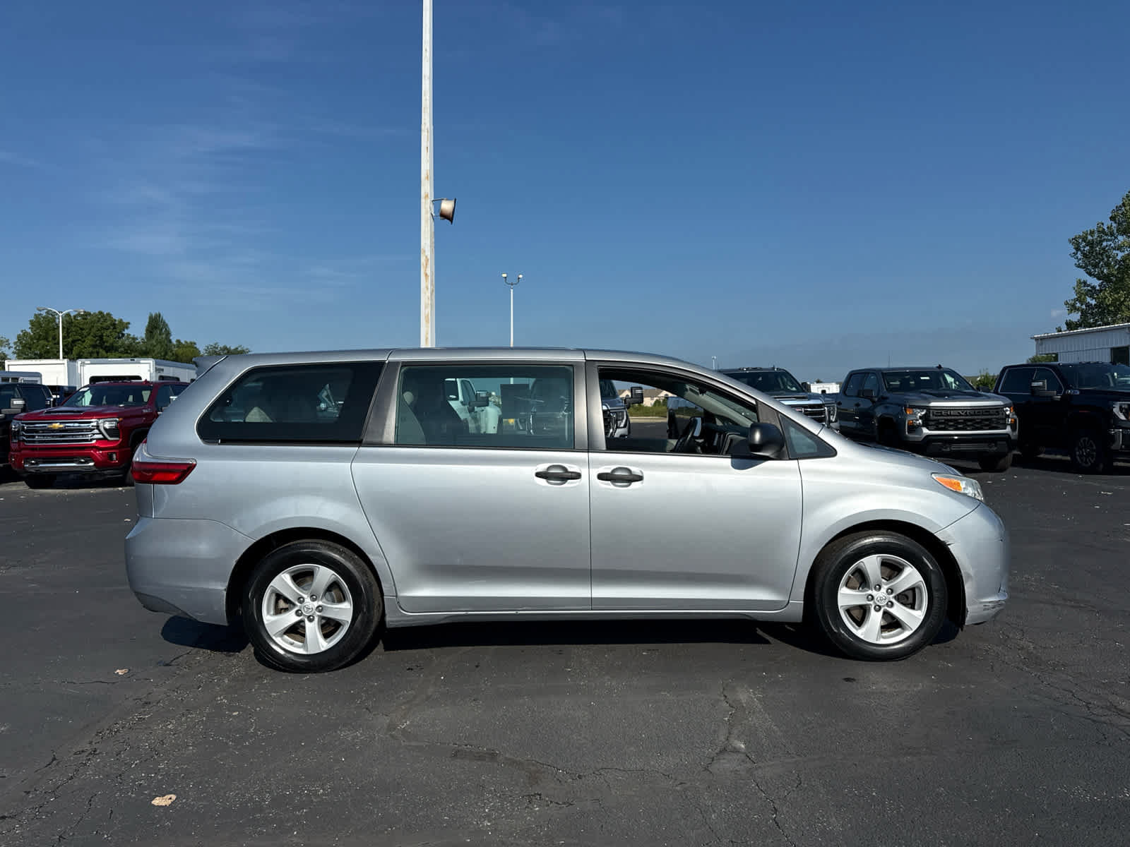 Used 2015 Toyota Sienna L FWD image 6