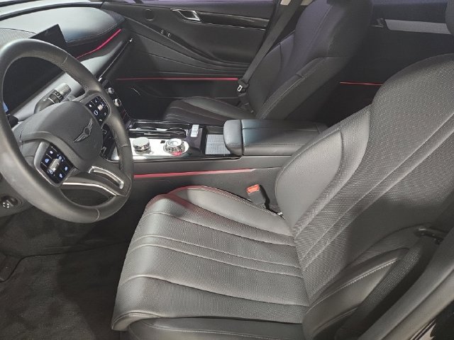 Used 2025 Genesis G80 2.5T AWD/4WD image 18