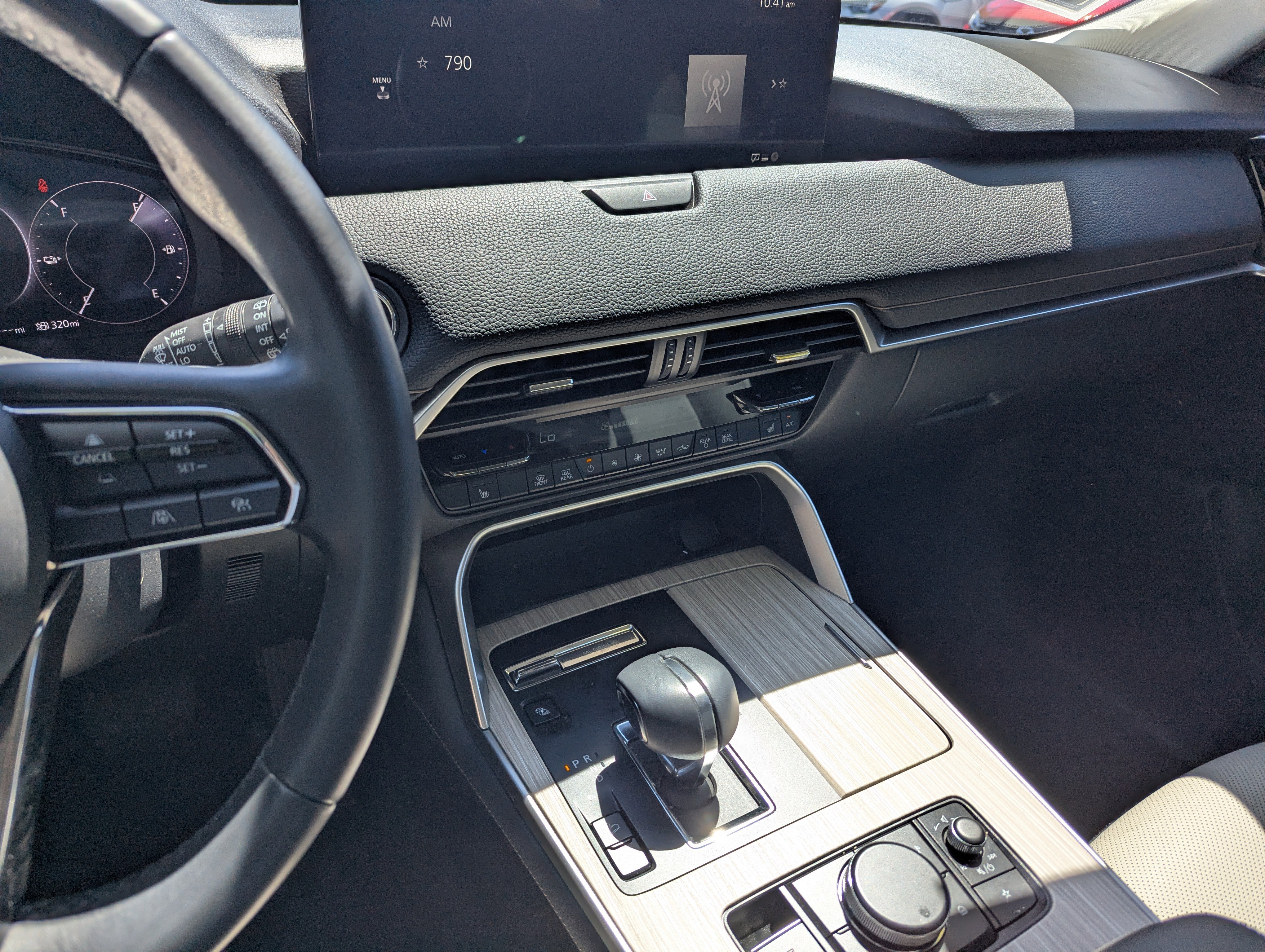 Certified 2025 MAZDA CX-70 Plug-In Hybrid w/ Premium Pkg image 10
