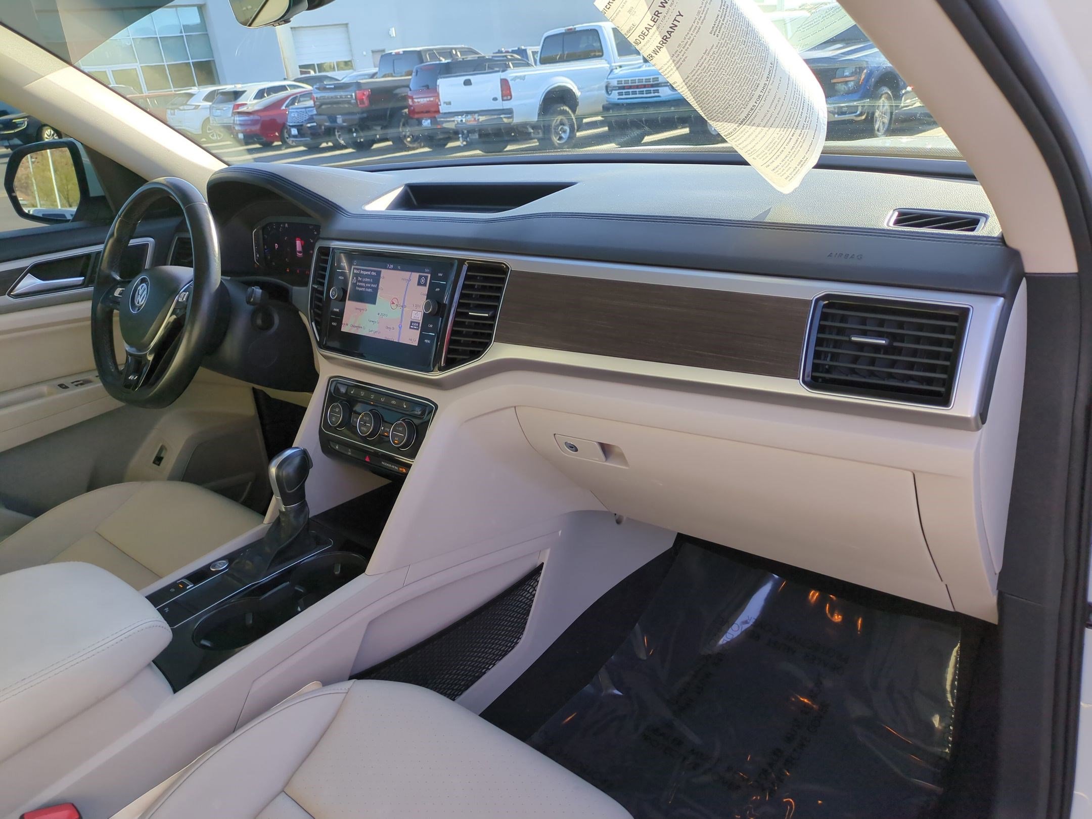 Used 2019 Volkswagen Atlas SEL R-Line image 33