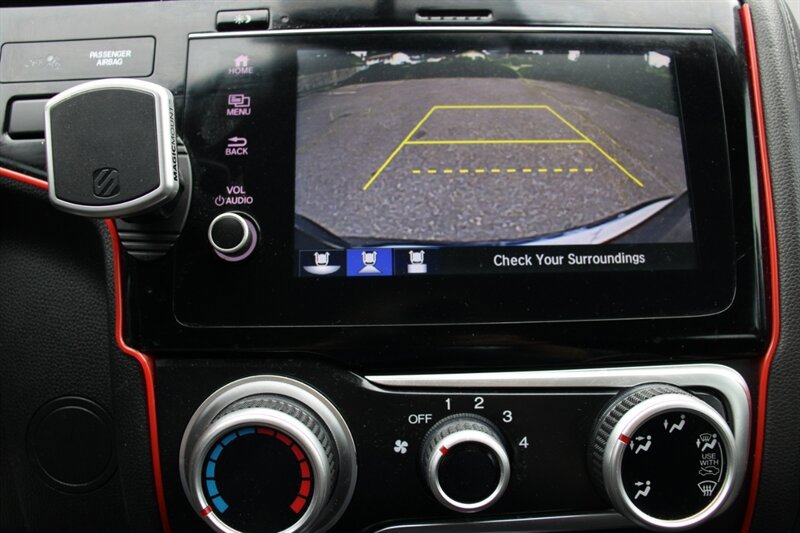 Used 2018 Honda Fit Sport image 9