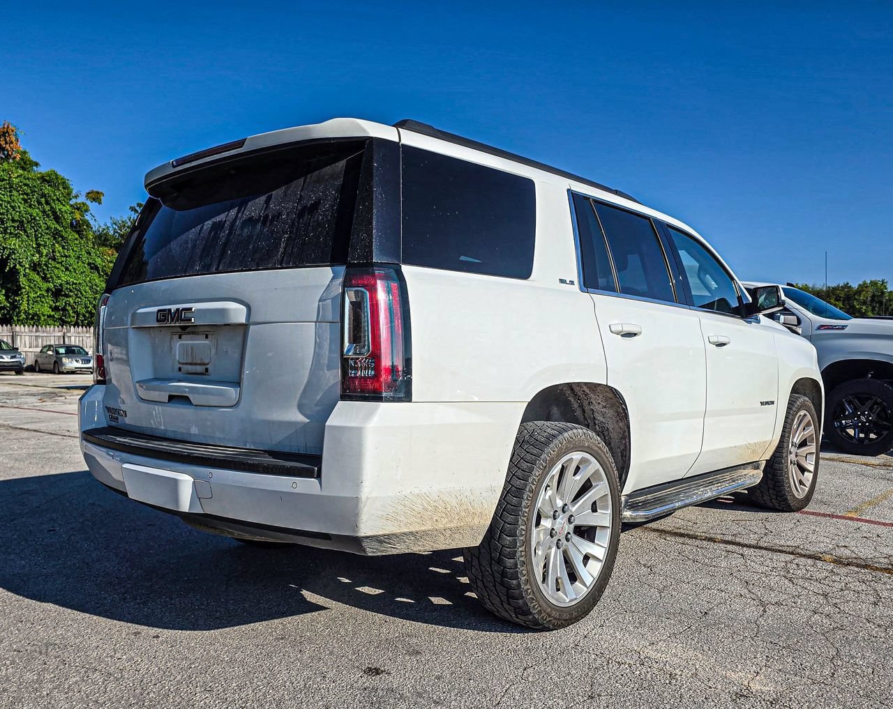 Used 2020 GMC Yukon SLE w/ HD Trailering Package AWD/4WD image 6