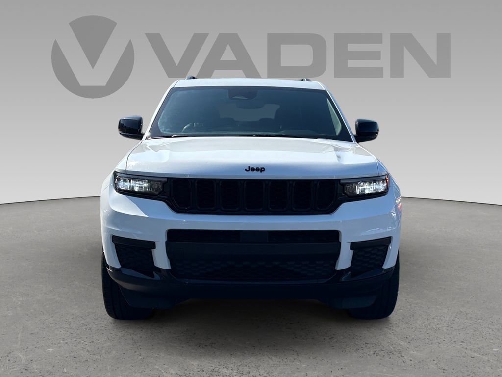 Used 2023 Jeep Grand Cherokee L Laredo image 25