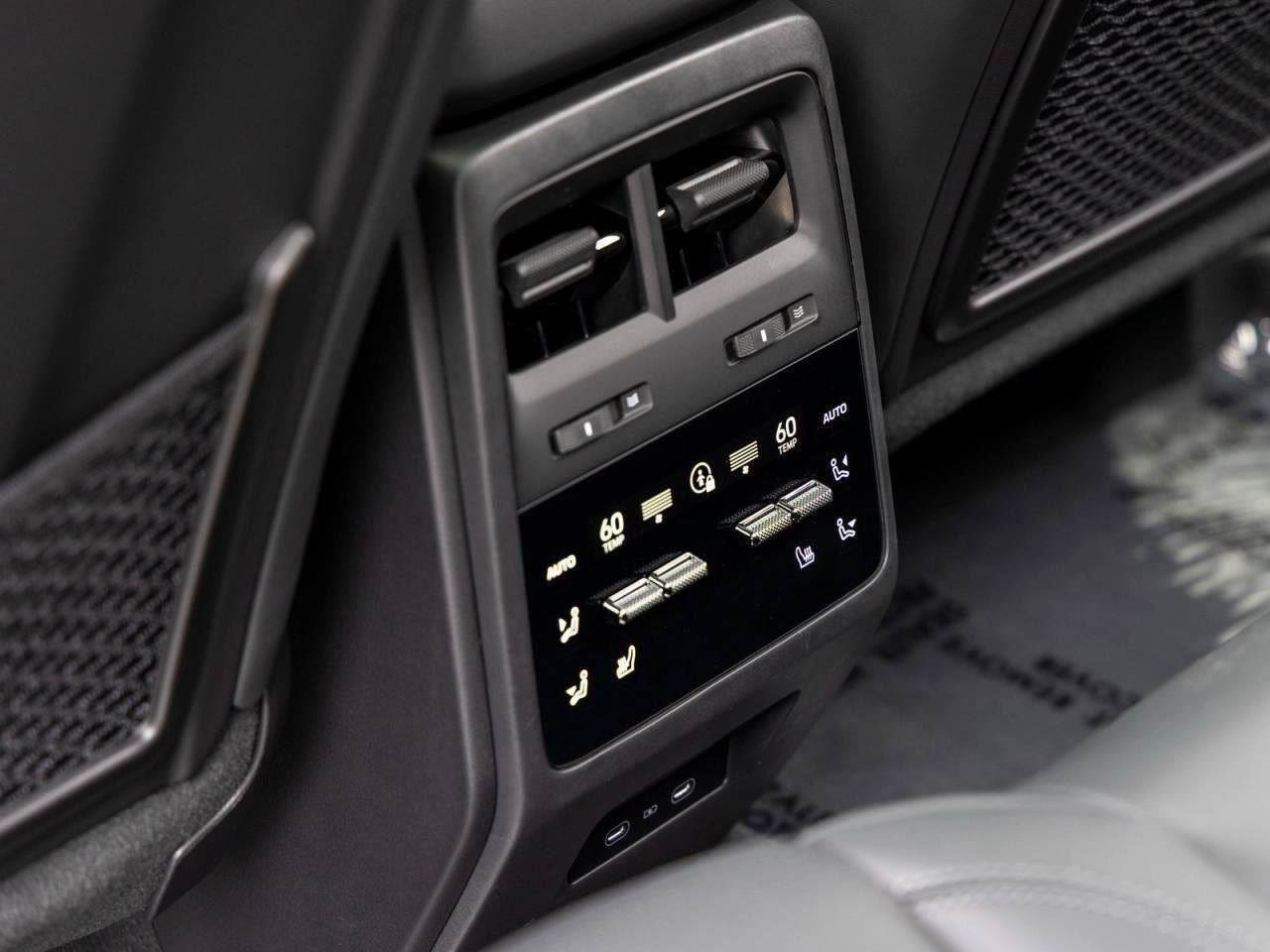 New 2025 Porsche Macan Electric image 59