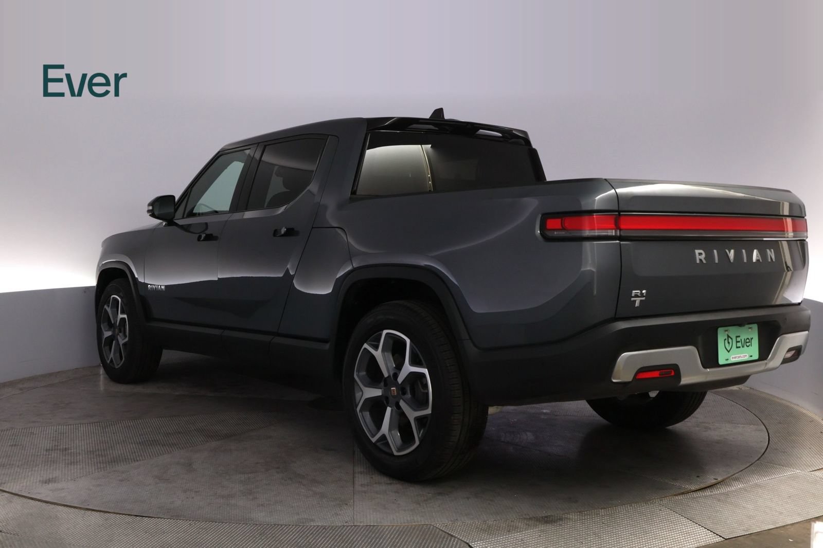 Used 2024 Rivian R1T Adventure Dual AWD/4WD image 17