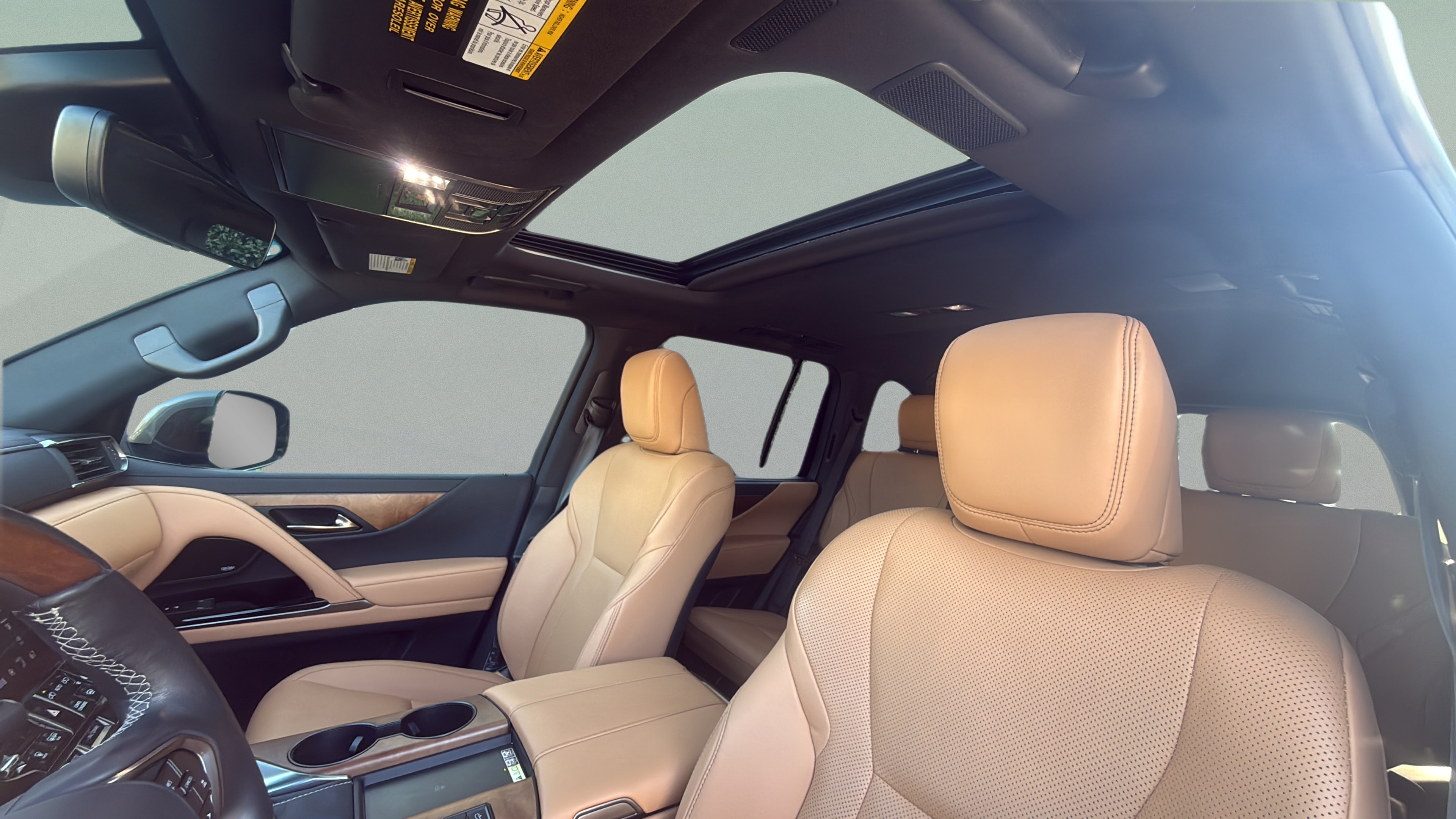 Used 2024 Lexus LX 600 4WD w/ Luxury Package image 23