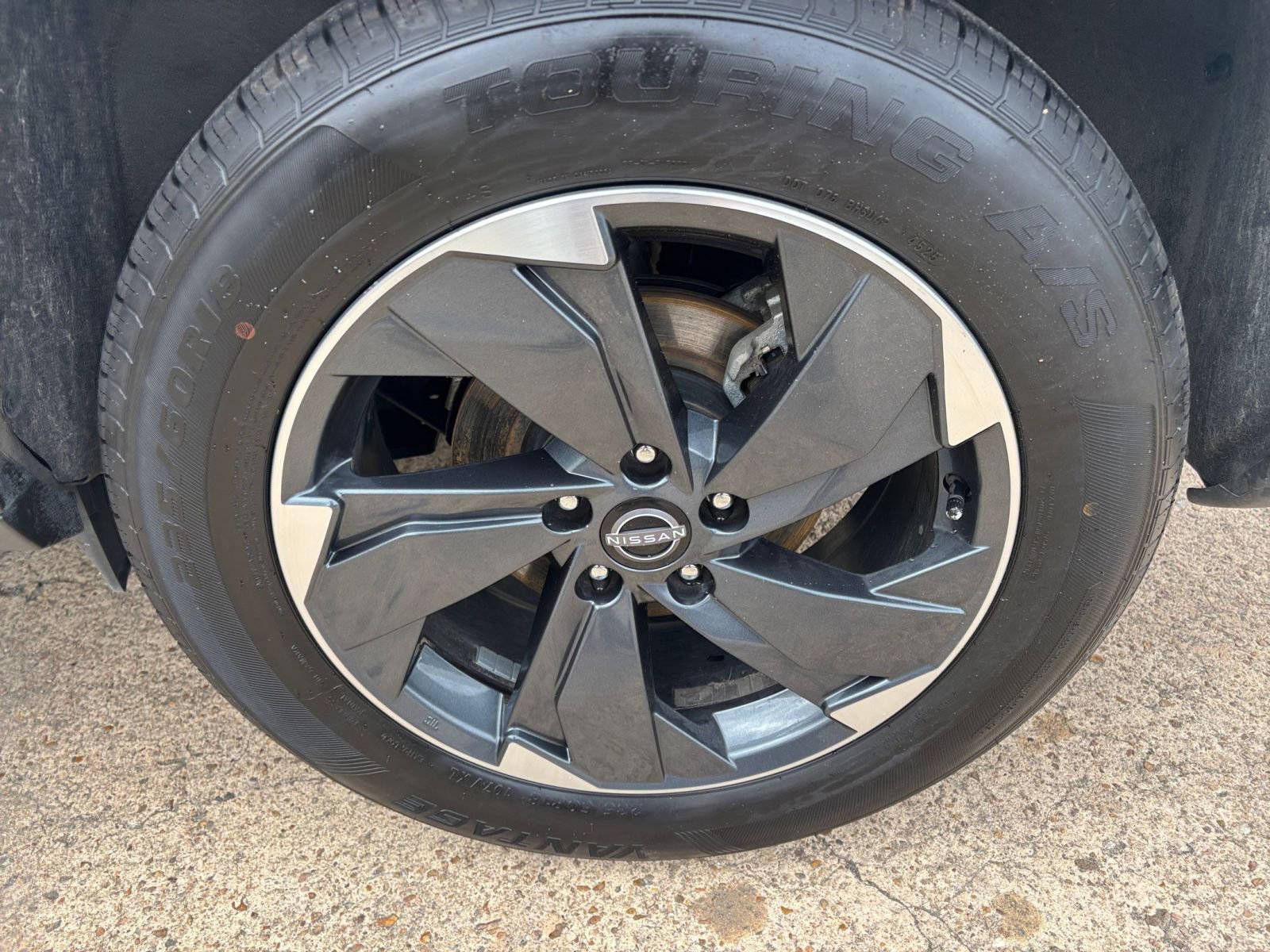 Used 2025 Nissan Rogue SV AWD/4WD image 30