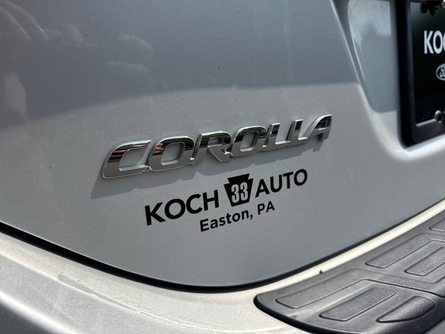 Used 2018 Toyota Corolla XSE FWD image 17
