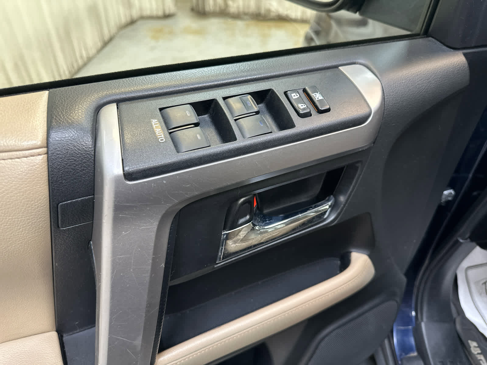 Used 2018 Toyota 4Runner SR5 Premium image 26