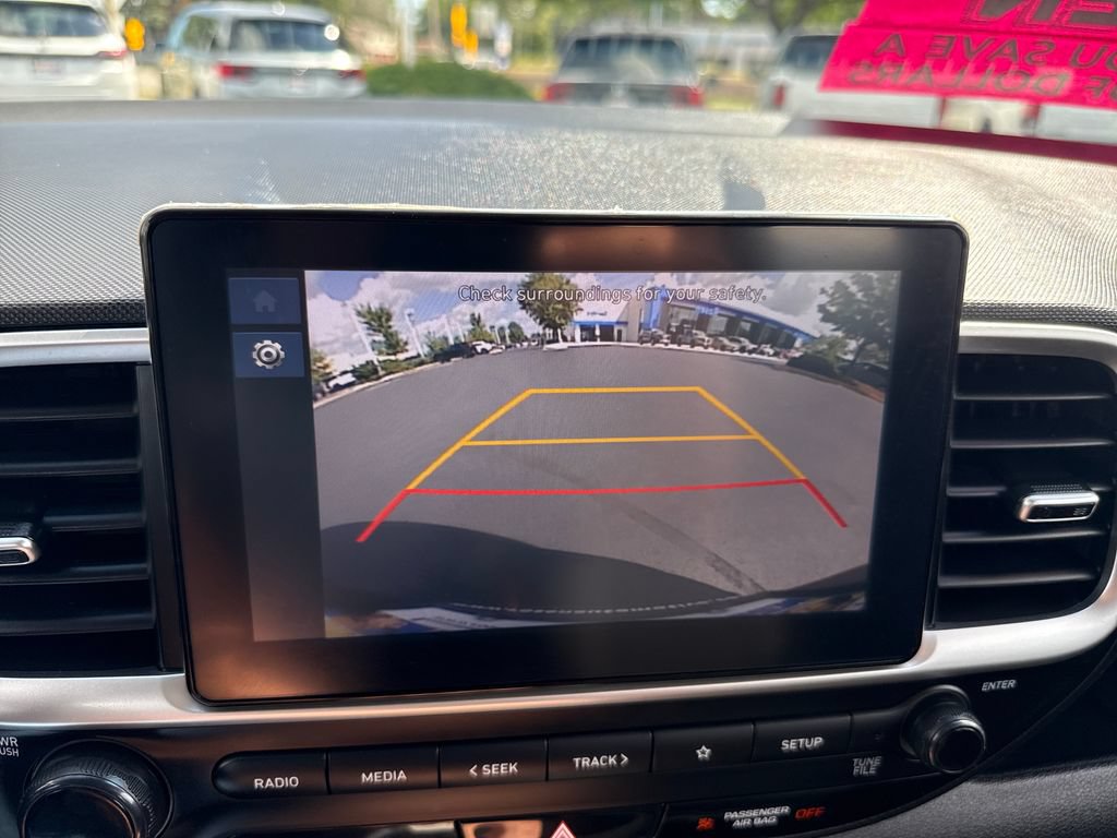 Used 2024 Hyundai Venue SEL FWD image 34