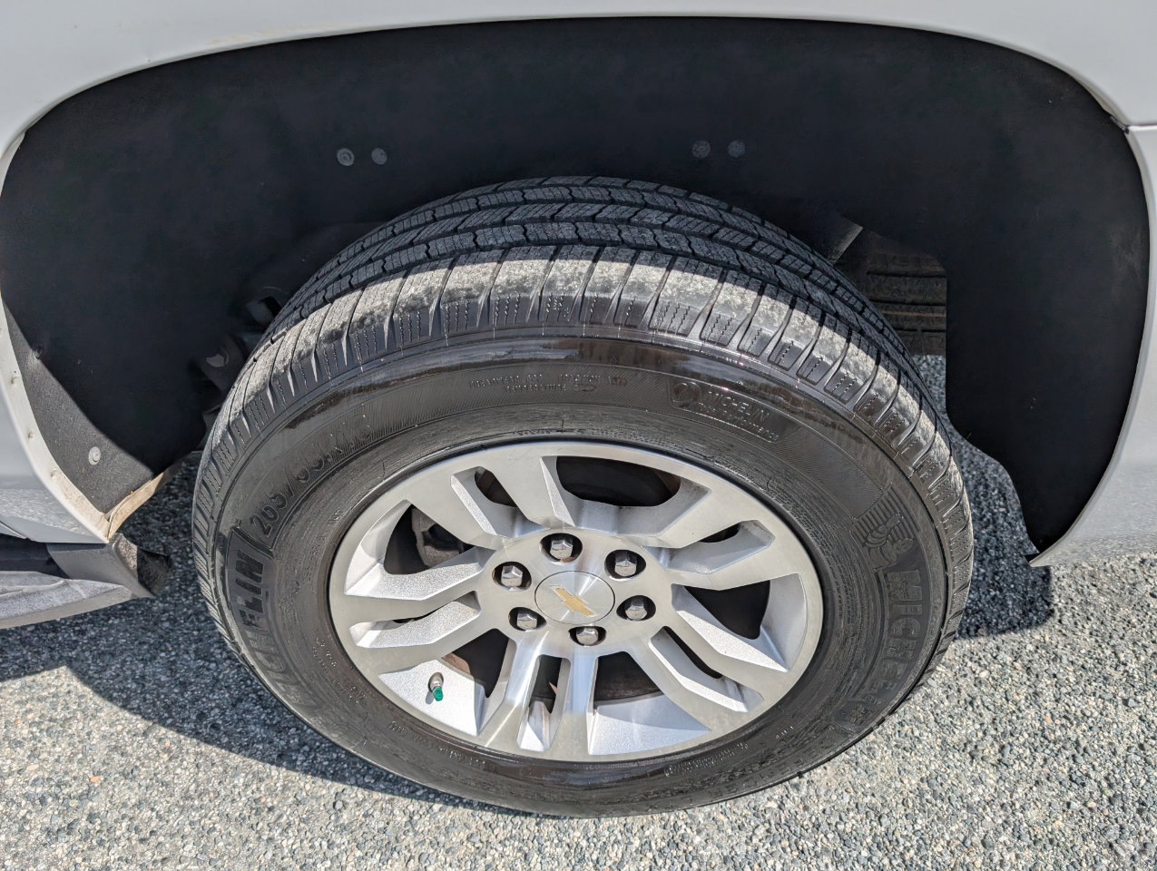 Used 2018 Chevrolet Suburban LT image 10