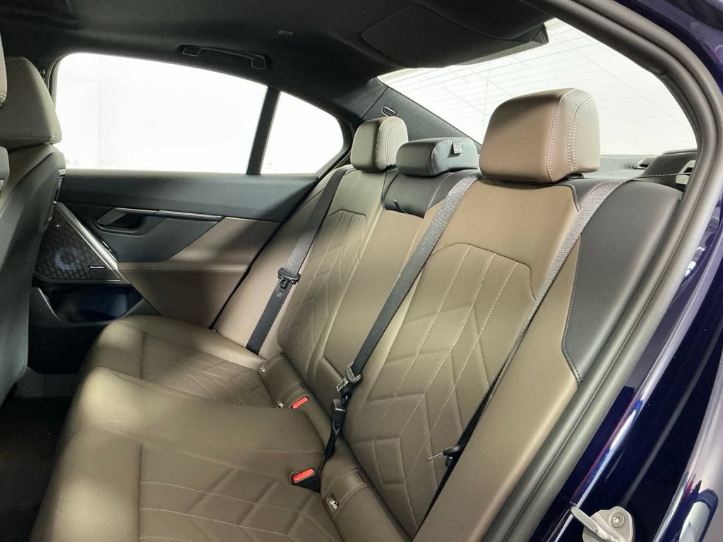 New 2026 BMW i5 M60 AWD/4WD image 27