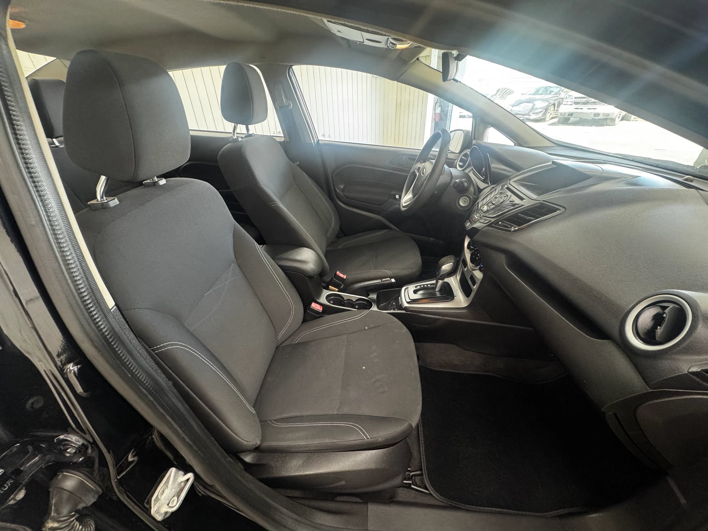 Used 2019 Ford Fiesta SE FWD image 16