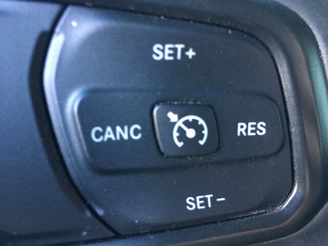 Used 2022 Jeep Wrangler Sport AWD/4WD image 12