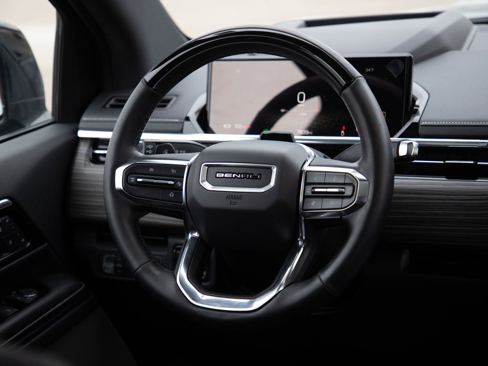 Used 2025 GMC Sierra EV Denali image 14