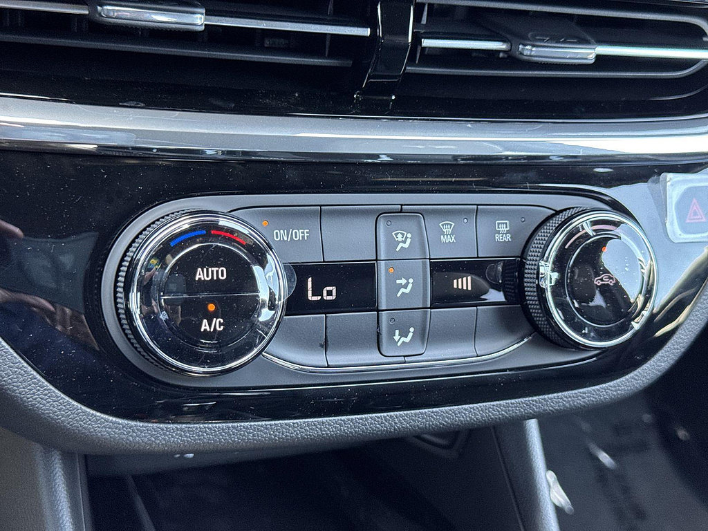 New 2026 Buick Envista Sport Touring w/ Convenience II Package FWD image 16