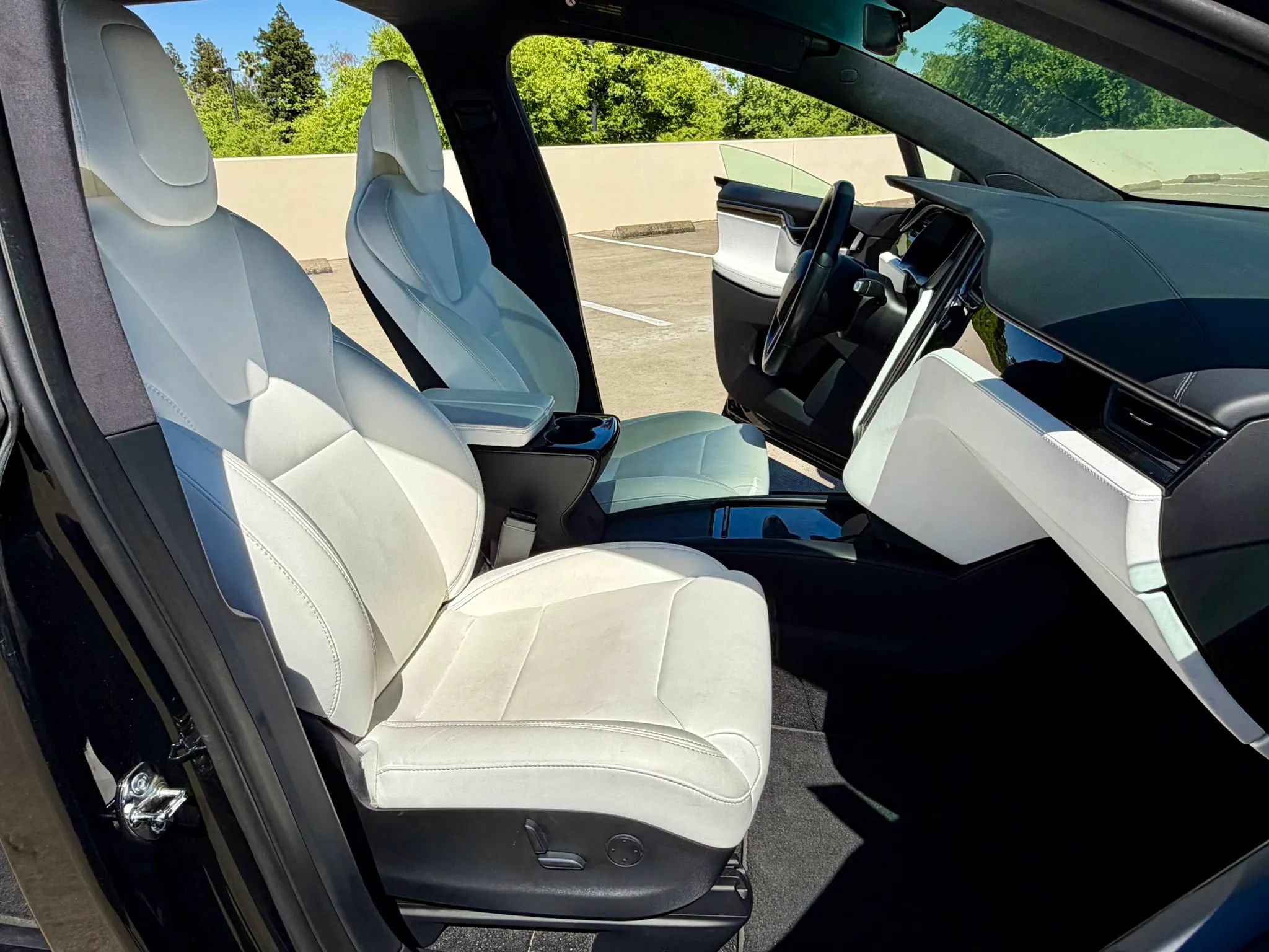 Used 2019 Tesla Model X 100D AWD/4WD image 33