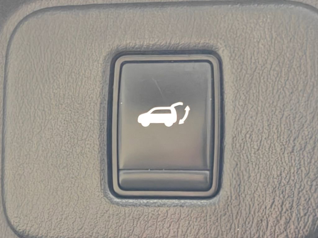 Used 2019 Nissan Pathfinder Platinum AWD/4WD image 36