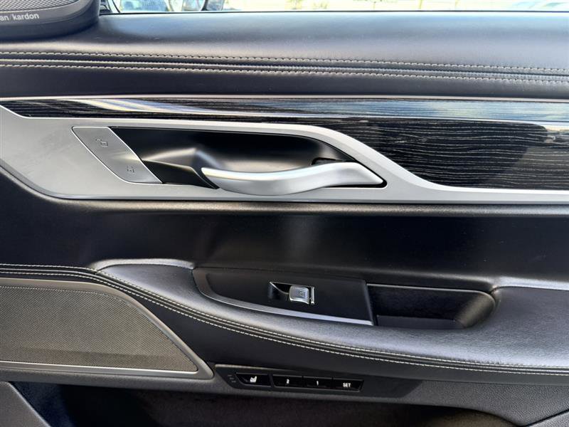 Used 2020 BMW 750i xDrive 750i xDrive AWD w/ Executive Package image 15