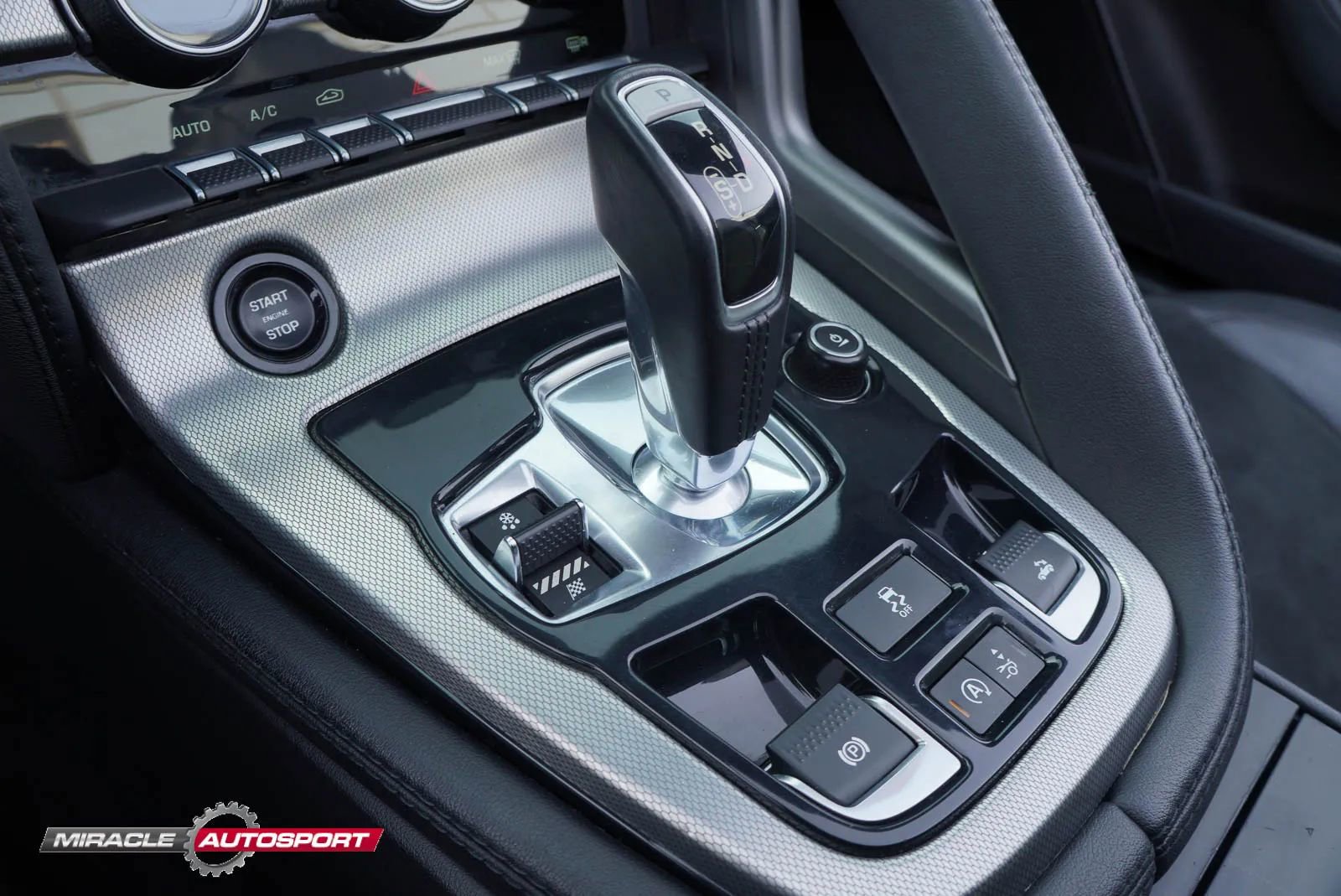 Used 2017 Jaguar F-TYPE Convertible RWD image 40