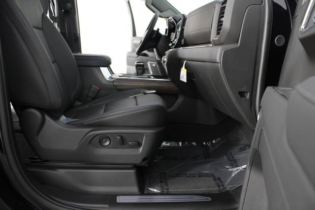 New 2026 GMC Sierra 1500 SLT image 23