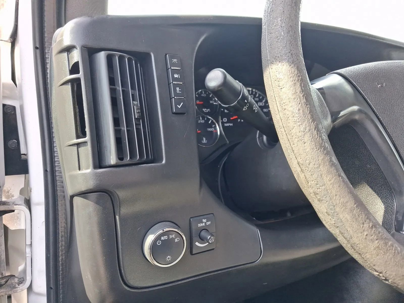 Used 2013 Chevrolet Express 2500 Van 3D image 21