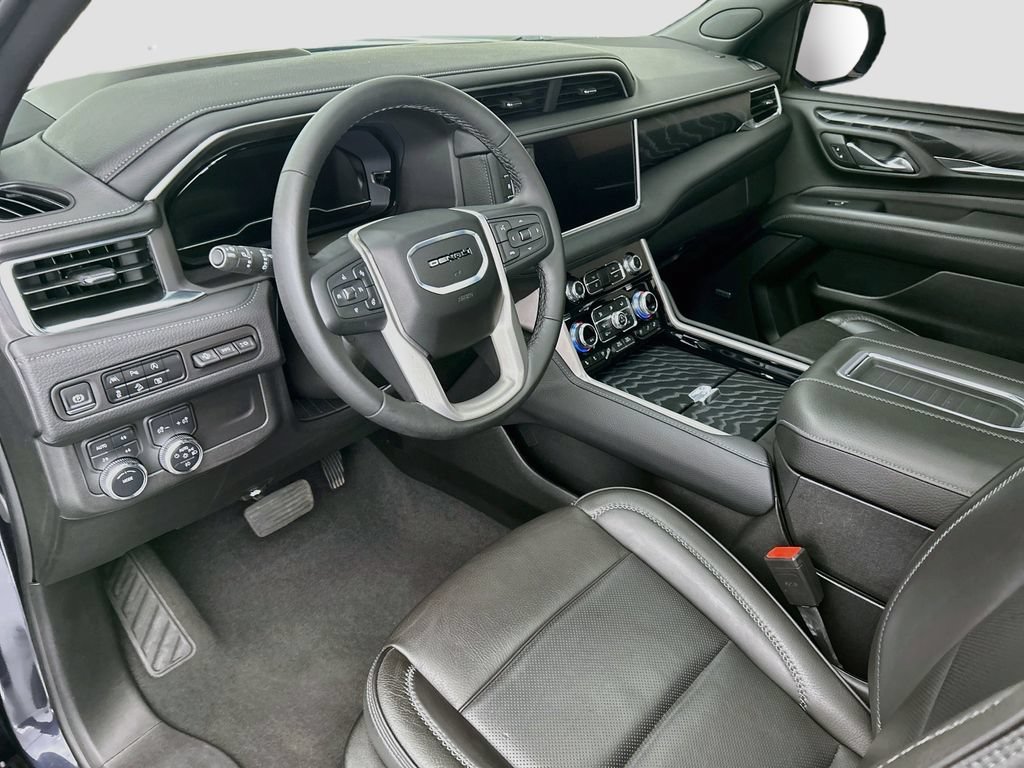 Used 2024 GMC Yukon Denali AWD/4WD image 9