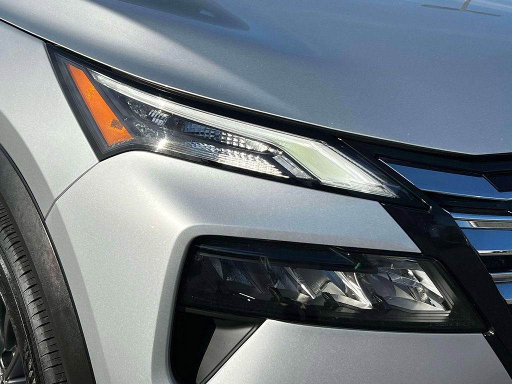 Certified 2025 Nissan Rogue S image 10