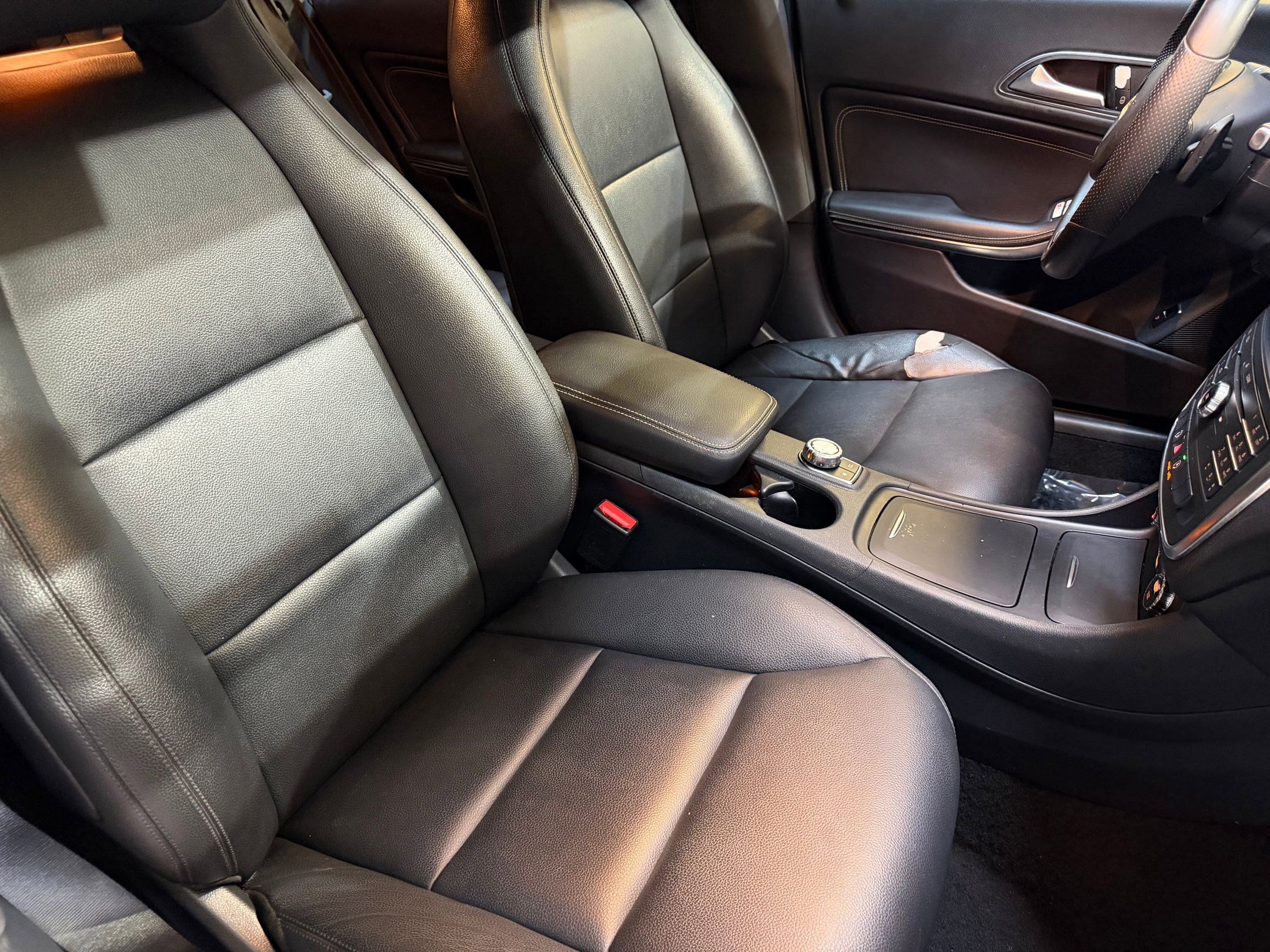 Used 2015 Mercedes-Benz CLA 250 image 43