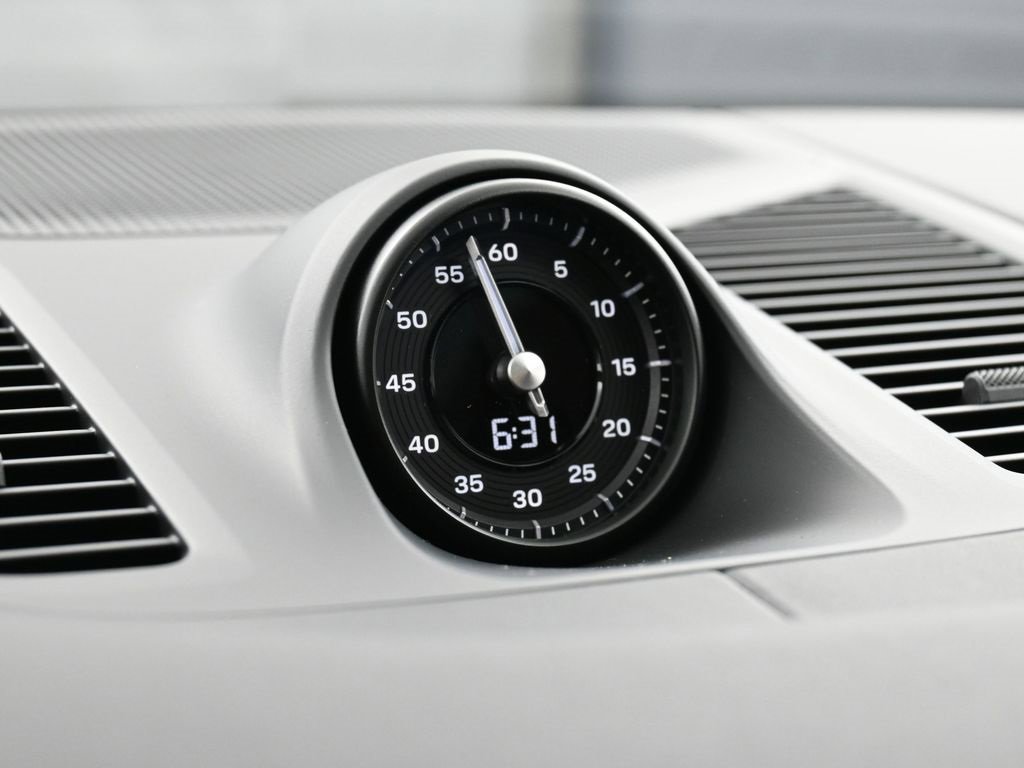 New 2026 Porsche Cayenne S image 21