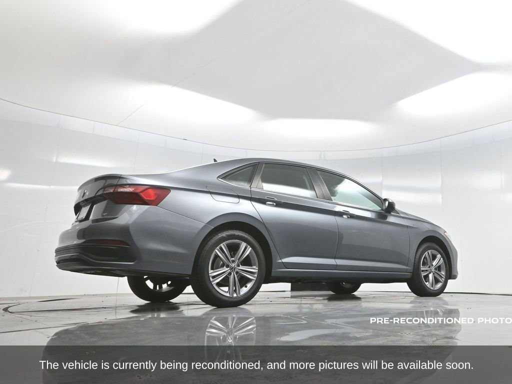 Used 2022 Volkswagen Jetta SE image 61