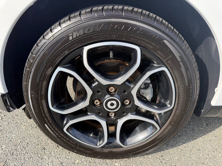 Used 2018 smart fortwo electric drive RWD image 37